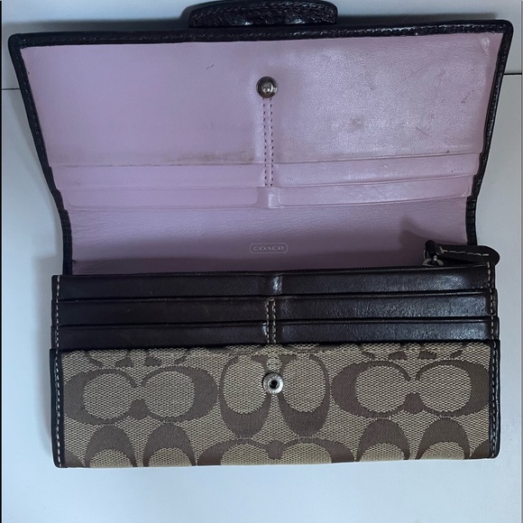 Coach Wallet - Picture 9 of 9